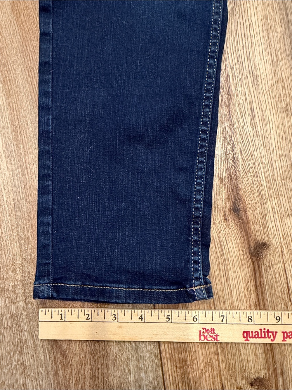 Liz Claiborne Sara Slim Leg Mid Rise Jeans Women’s Sz 12 Comfort Waist Dark Wash - Picture 6 of 8
